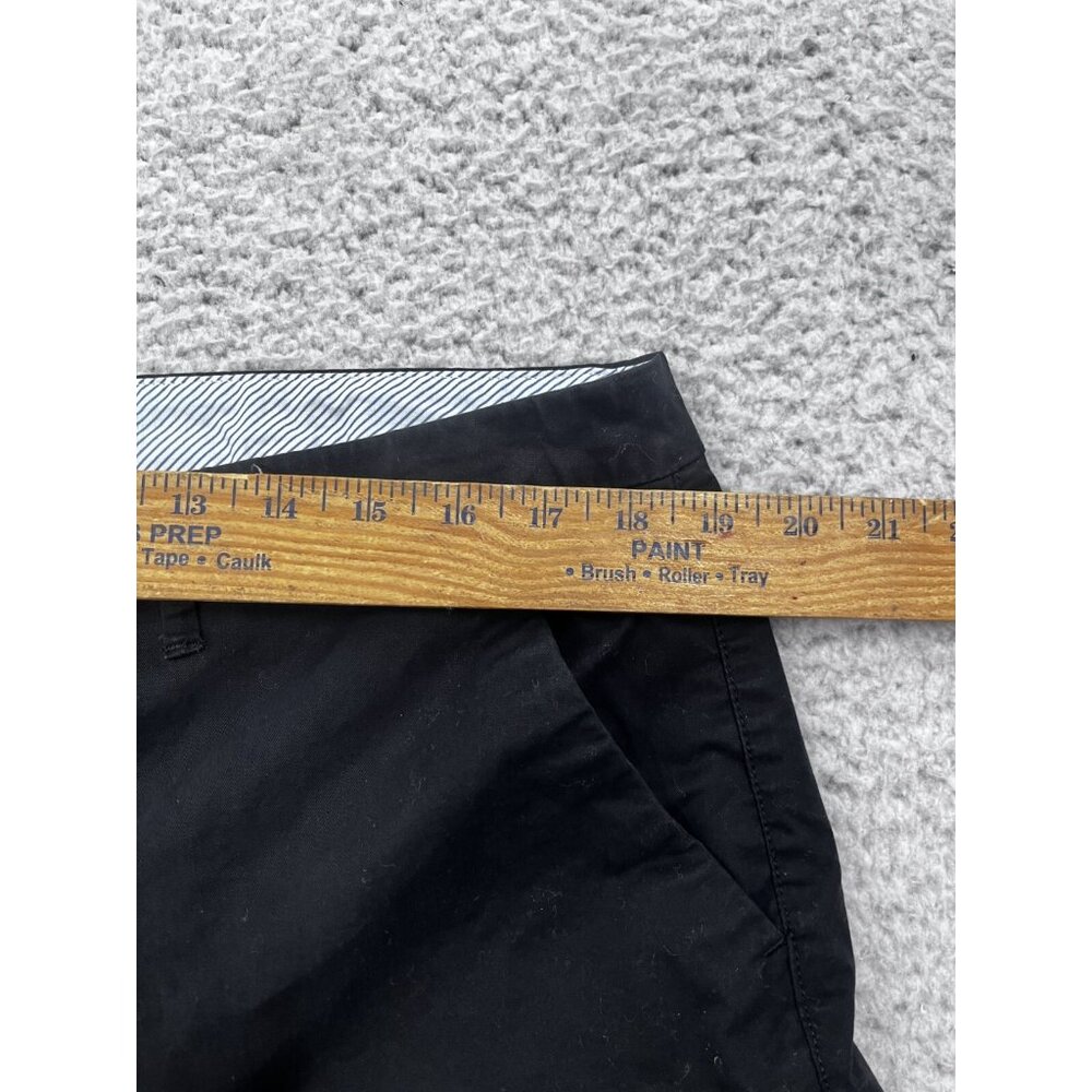 Women's Old Navy Black Flat Front Chino Summer Everyday Shorts Size 16 - Picture 6 of 10